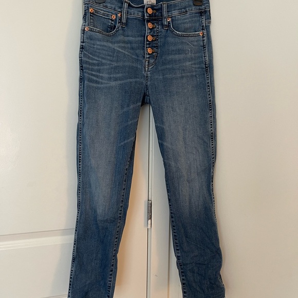 9" vintage straight jean in Cape Blue wash - Picture 3 of 3